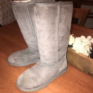 UGG classic tall boot